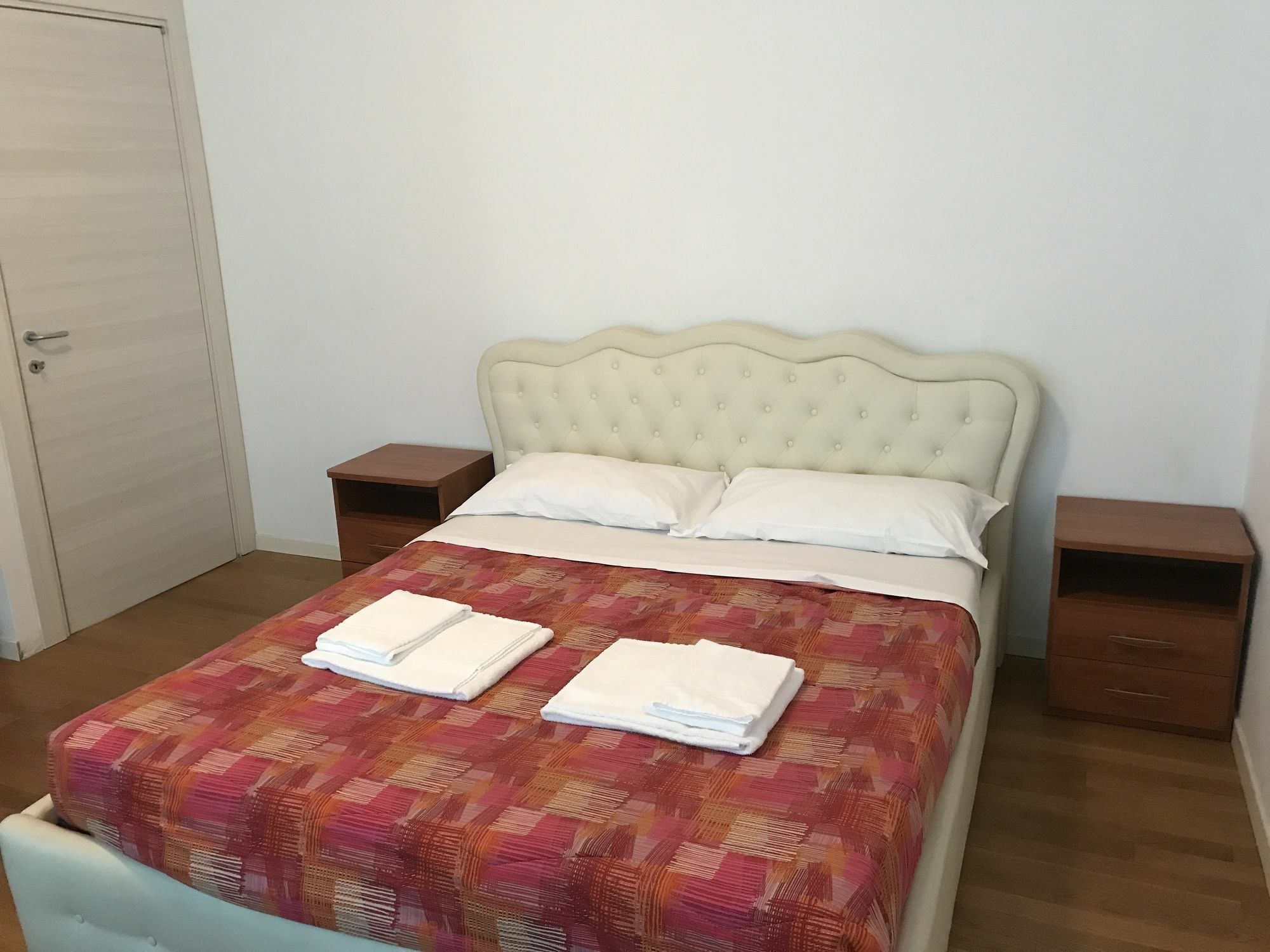 Red Line Apartments Milano Zewnętrze zdjęcie