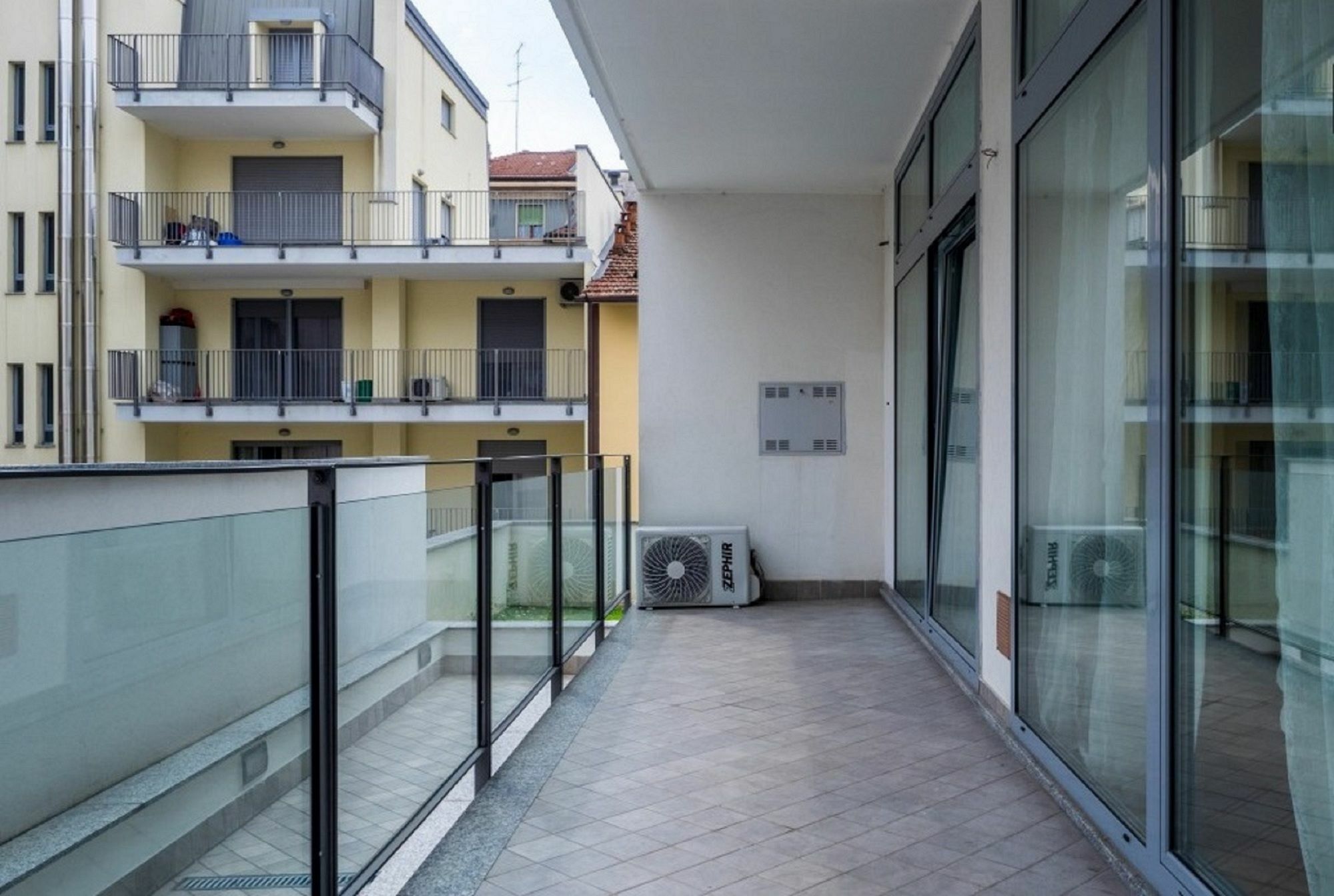 Red Line Apartments Milano Zewnętrze zdjęcie