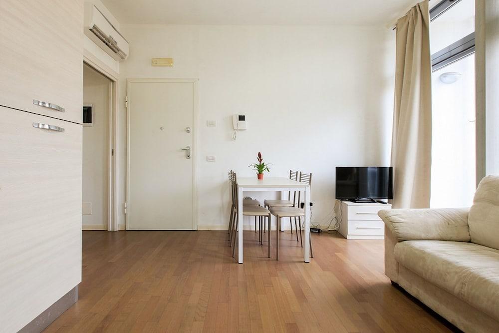 Red Line Apartments Milano Zewnętrze zdjęcie